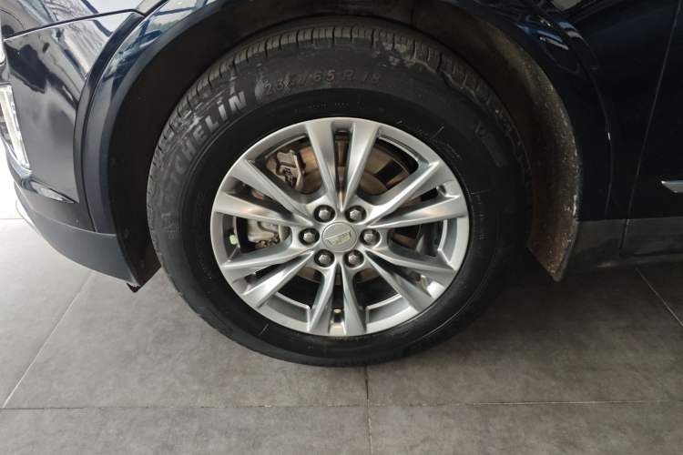 Used Cadillac XT5 2021 28T Luxury Model
