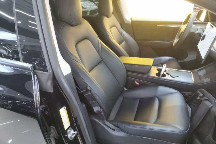 Used Tesla Model Y 2021 Standard Range Rear-Wheel Drive Version
