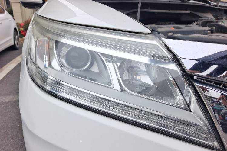 Used Honda Crider 2013 1.8L automatic luxury edition
