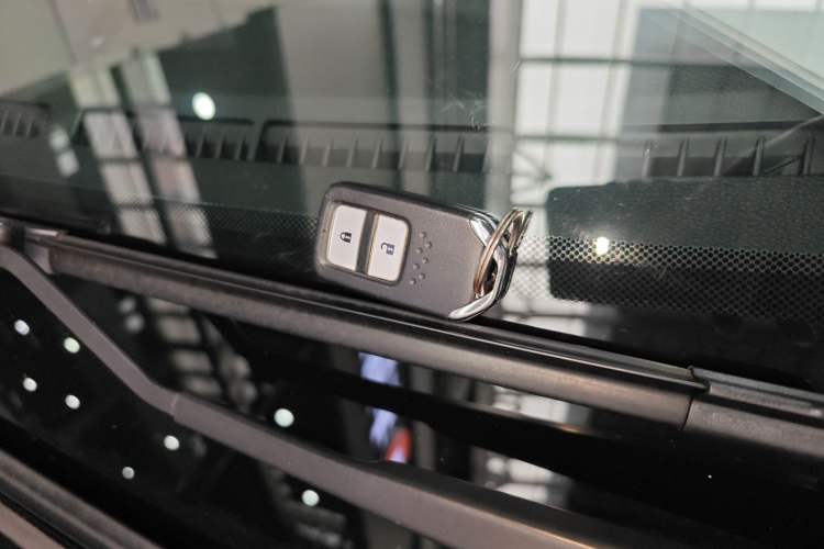 Used Honda Jade 2017 1.8L automatic Comfort version 5 seats
