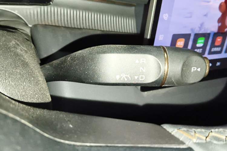 Used Baojun Enjoy 2025 All-Electric 600km Standard Version Gear Lever