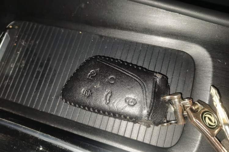 Used Dongfeng Aeolus Huge 2022 Mach Dual-Motor 1.5T MHD Dare-to-Dream Edition Vehicle Key