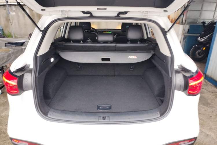 Used MG HS 2019 20T Manual Two-Wheel Drive Luxury Edition China VI Standard