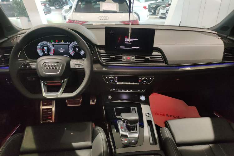 Used Audi Q5L 2024 45 TFSI Luxury Dynamic Model Center Console