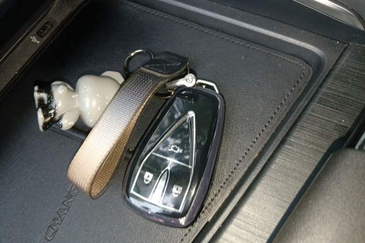 Used CHANGAN UNI-T 2020 1.5T Prestige Version
