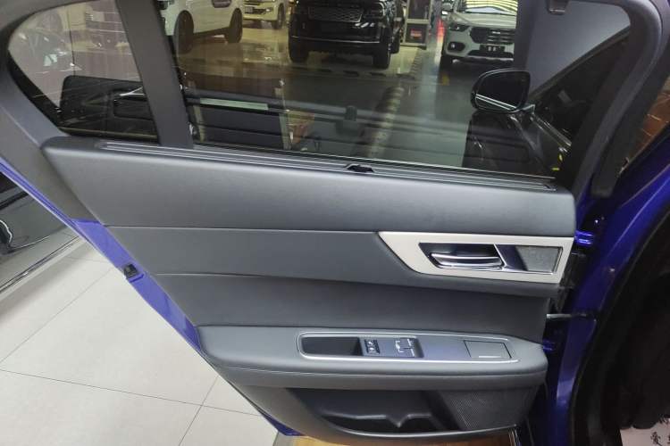 Used Jaguar XEL 2018 2.0T 250 PS Luxury Edition
