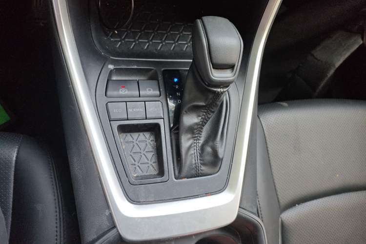 Used Toyota Wildlander 2023 2.0L CVT Two-Wheel Drive Leading Edition
