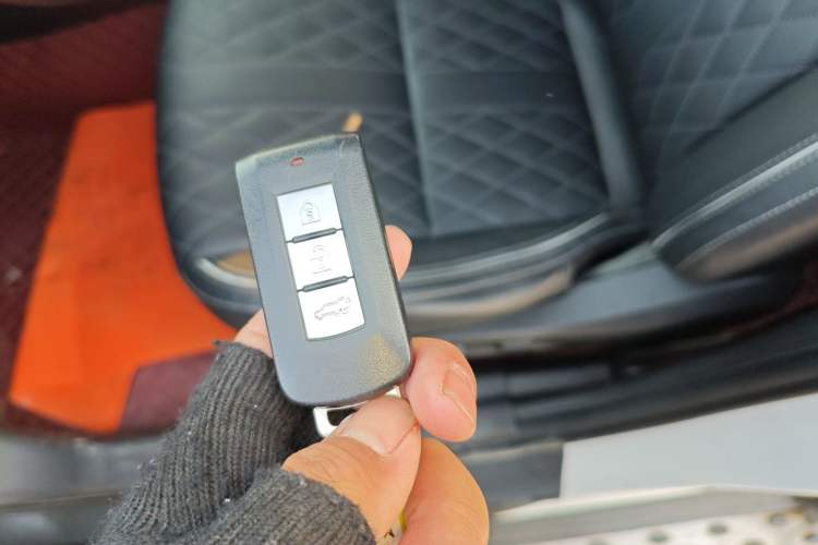 Used Mitsubishi Outlander 2020 2.4L 4x4 Zhi Xiang Edition 5 Seats