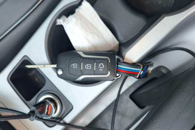 Used Ford Kuga 2013 1.6L GTDi Two-Wheel-Drive Comfort Model
