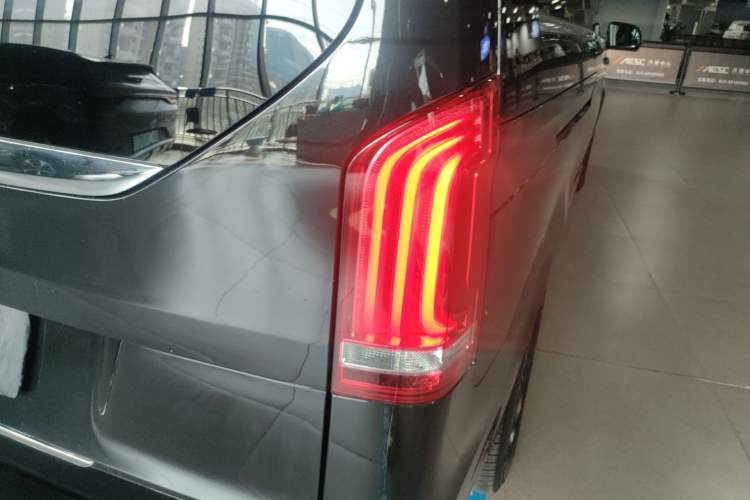 Used Mercedes-Benz V-Class 2018 V 260 L Prestige Extended Version China V Right Rear Taillight