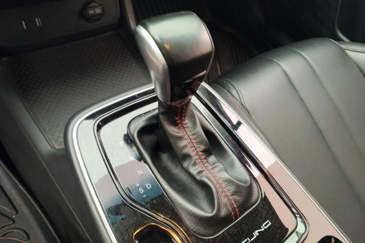 Used BAIC Beijing U5 PLUS 2021 1.5L CVT Luxury Edition Gear Lever