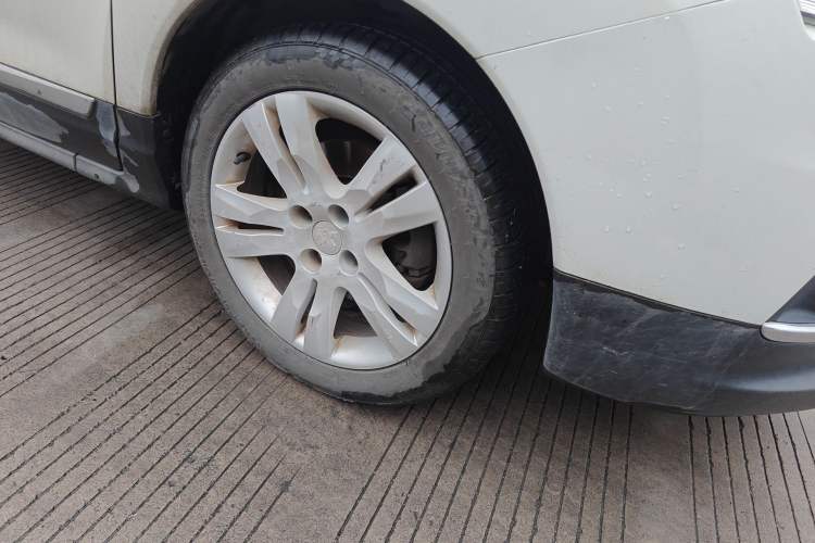 Used Peugeot 3008 2015 1.6THP Automatic Classic Edition
