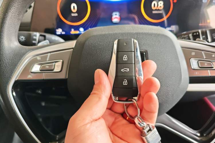 Used SOL QX 2021 300T DCT Prestige Smart Connectivity Version