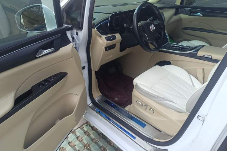 Used Buick GL8 2022 ES Landtrek 653T Luxury Edition