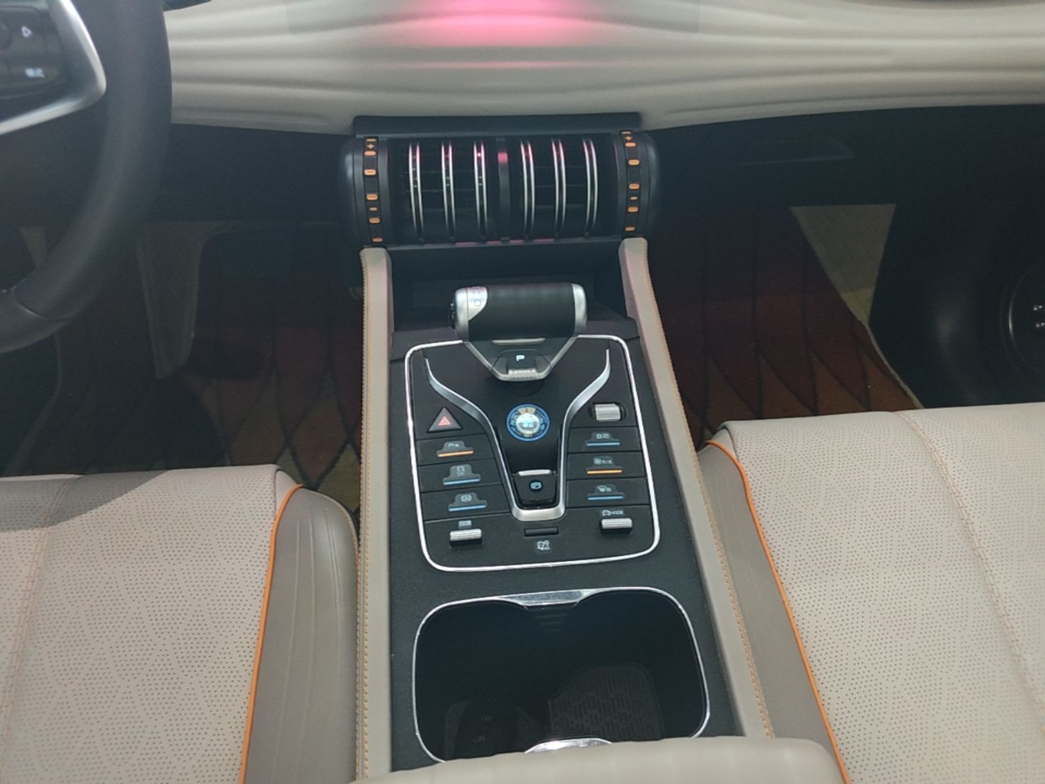 BYD Yuan PLUS 2024 Honor Edition 430KM Beyond Model — снимка 17