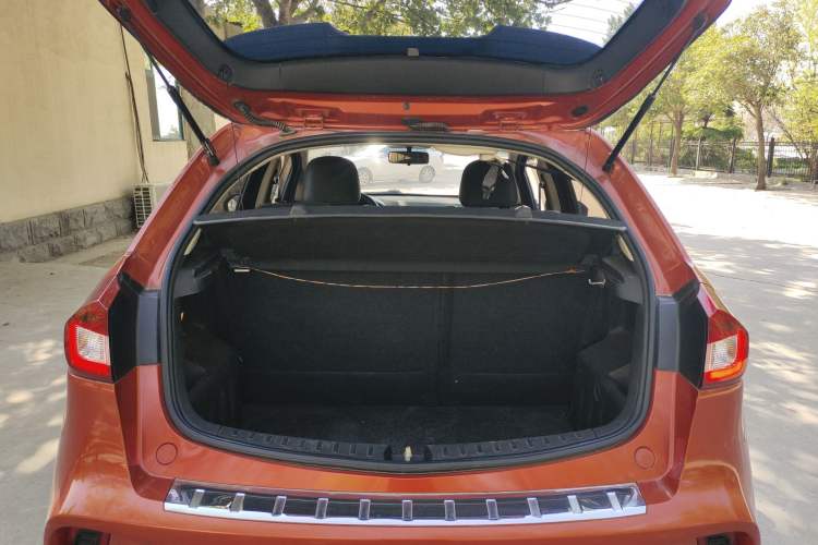 Used Geely Auto Vision X3 2017 1.5L Automatic Elite Model Trunk