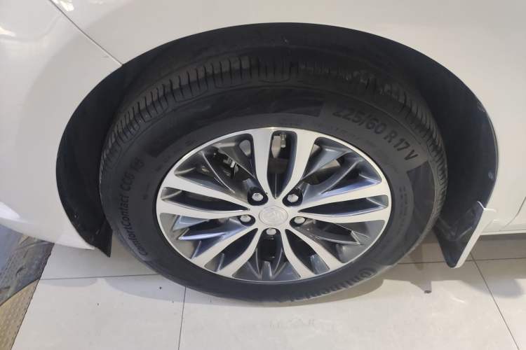 Used Buick GL8 2021 ES Landtrek 653T Comfort Edition