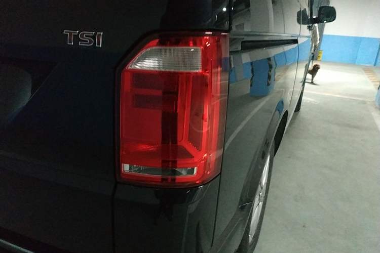 Used Volkswagen Multivan 2017 2.0 TSI Two-Wheel-Drive Comfort Edition 7 Seats