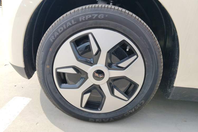 Used JAC Yiwei 3 2024 Zhi'ai Edition 330km Air Left Front Wheel Hub