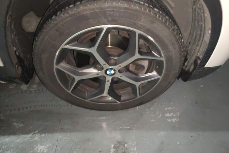 Used BMW X1 2018 xDrive20Li Luxury Edition Right Front Wheel Hub