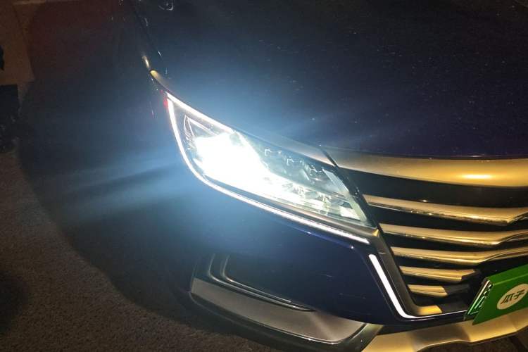 Used Roewe MARVEL X 2018 Rear-Drive Model Right Front Headlight