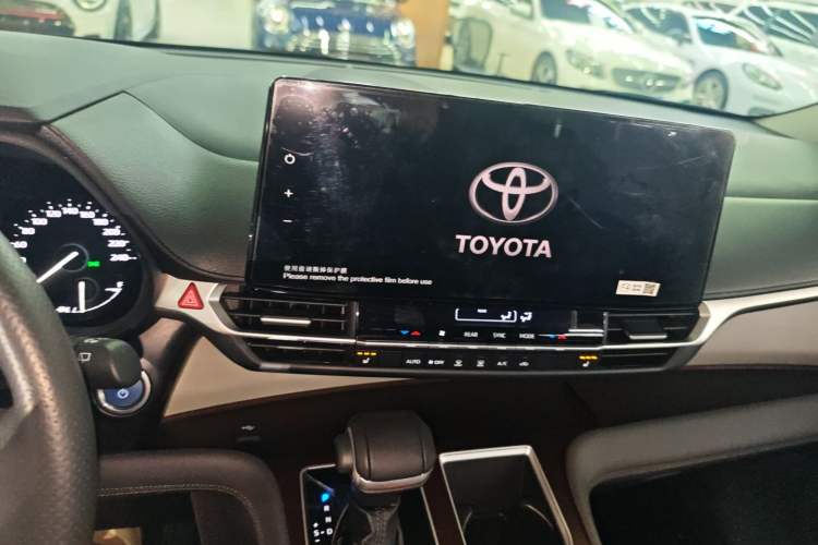 Used Toyota Granvia 2023 2.5L Hybrid Prestige PLUS Edition