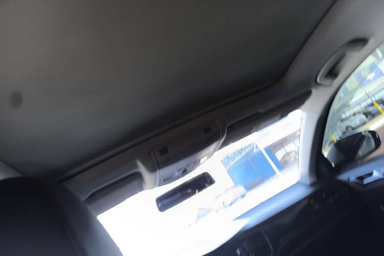 Used Volkswagen T-ROC 2018 280TSI DSG Two-Wheel-Drive Comfort Version China V Standard