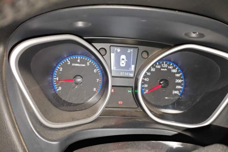 Used Geely Auto GX7 2013 2.0L Manual Elite Edition