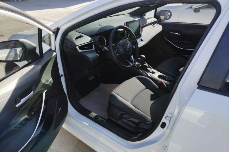 Used Toyota Levin 2022 Dual-Engine 1.8H E-CVT Luxury Edition
