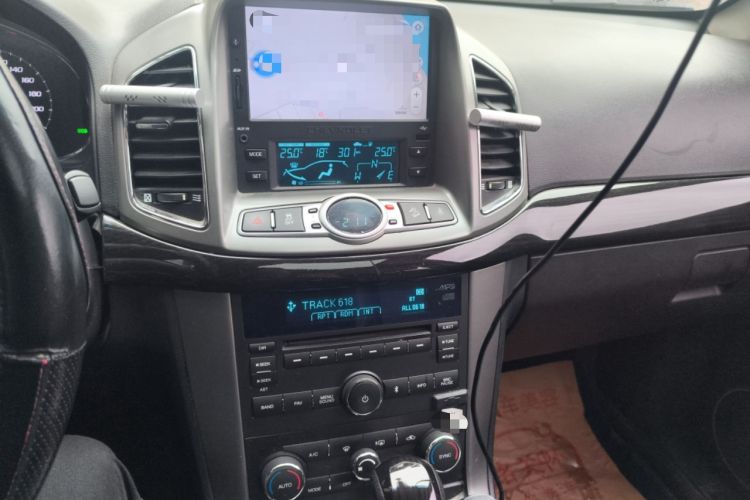 Used Chevrolet Captiva 2015 2.4L 4x4 Flagship Edition 7-Seater