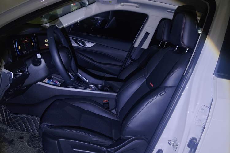 Used CHANGAN CS35PLUS 2021 Blue Whale NE 1.4T DCT Prestige Model