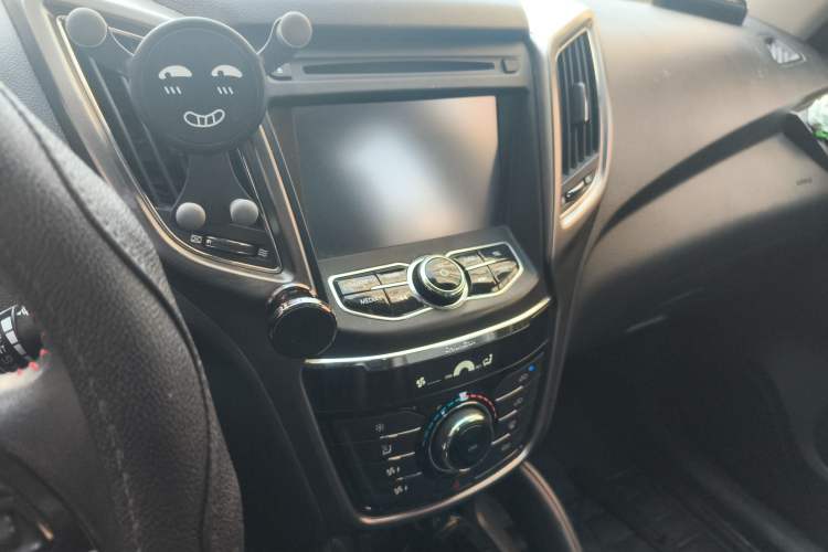 Used Changan CS75 2014 2.0L Manual Luxury Version China IV Standard