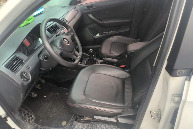 Used Volkswagen Santana 2016 1.6L Manual Fashion Edition Left Front Seat