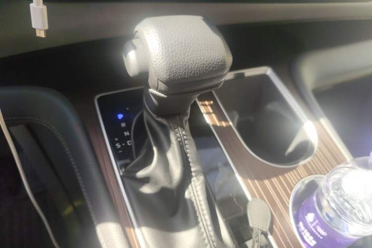 Used Toyota Granvia 2023 2.5L Hybrid Comfort Edition