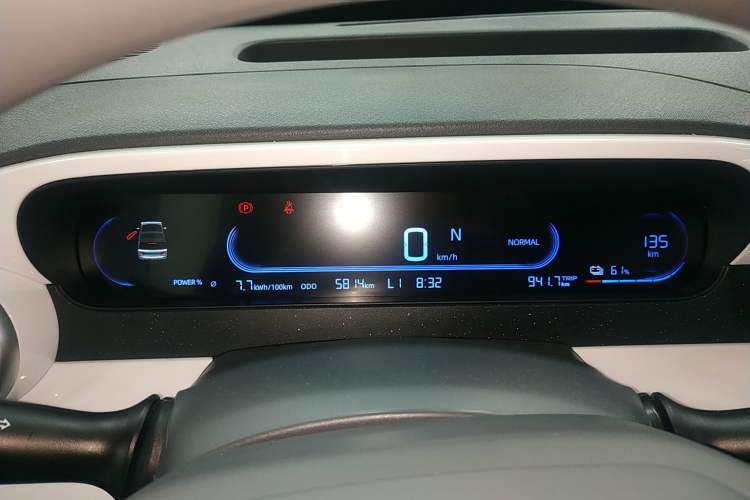 Used Geely Galaxy Panda 2025 210 km – Yuanqi Bear Instrument Cluster