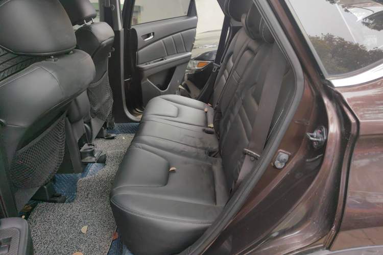 Used Luxgen U6 SUV 2015 1.8T Fashion Edition Left Rear Seat