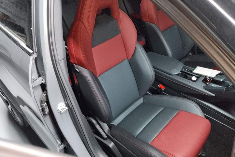 Used Lynk & Co 06 2020 1.5T JinPro model