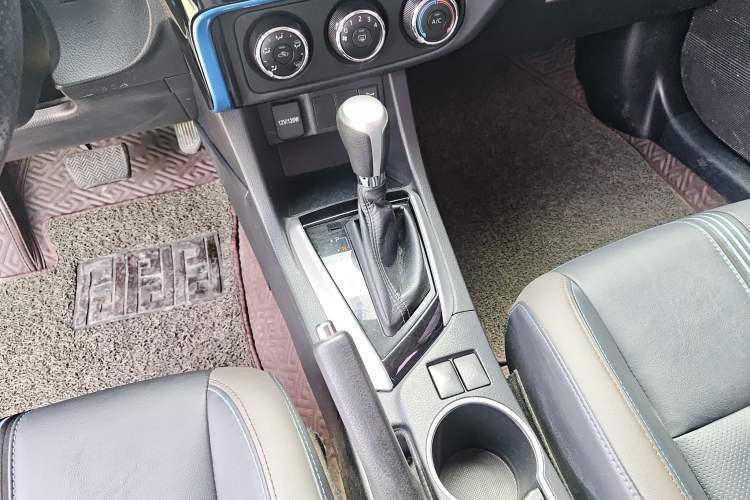 Used Toyota Levin 2018 185T CVT Luxury Edition China V Standard Gear Lever