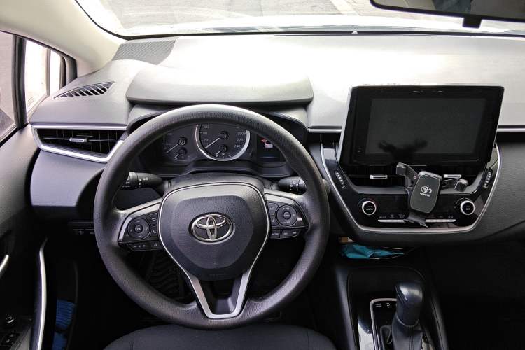 Used Toyota Corolla 2021 Dual-Motor 1.8L E-CVT Elite Edition Steering Wheel