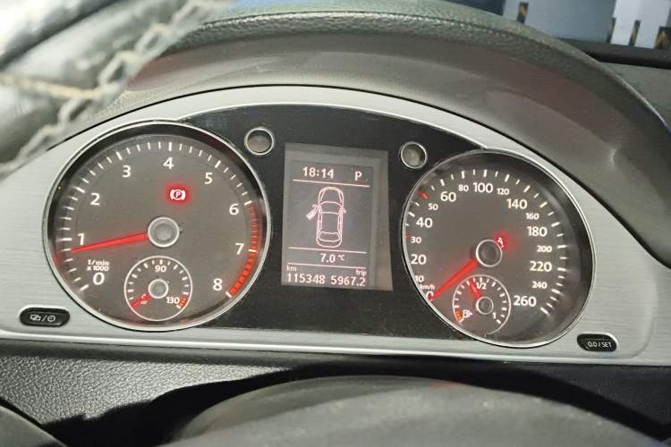 Used Volkswagen Magotan 2013 1.8TSI Comfort Model Instrument Cluster