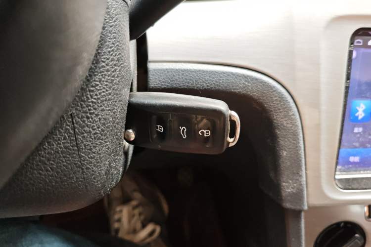 Used Volkswagen Lavida 2013 Restyled Classic 1.6L Automatic Comfort Edition
