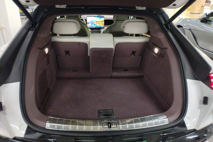 Used Denza Z9GT 2024 1100 Four-Wheel Drive Ultra Version Trunk