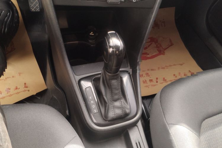 Used Volkswagen Santana 2015 1.6L Automatic Fashion Edition Gear Lever