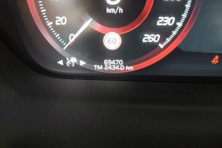 Used Volvo V90 2021 Cross Country B5 AWD Smart Range Edition Odometer Close Up