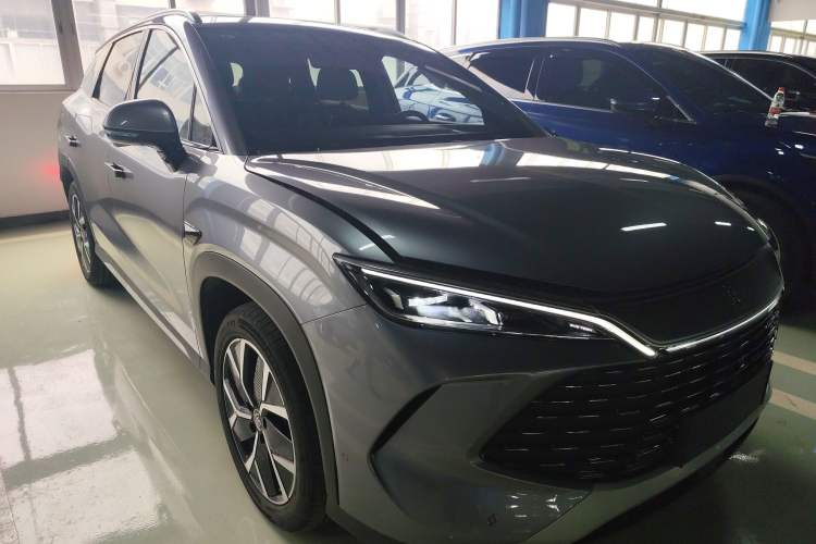 Used BYD Song L DM-i 2025 Intelligent Driving Version 160 km Excellence Edition Front Right 45 Deg