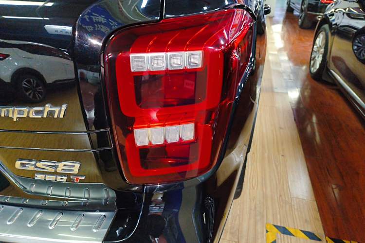 Used GAC Trumpchi GS8 2021 390T Two-Wheel Drive Luxury Smart Connect & Drive Edition (7 Seats)
