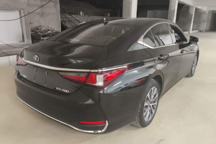 Used Lexus ES 2023 200 Excellence Edition
