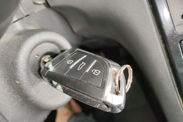 Used Peugeot 408 2013 2.0L Automatic Comfort Edition Interior 1