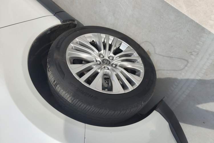 Used Toyota Harrier 2022 2.0L CVT Two-Wheel Drive Deluxe Edition
