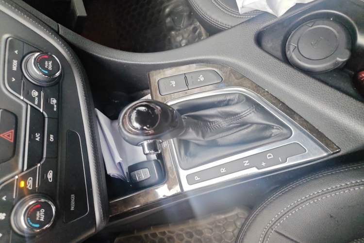 Used Kia K5 2012 2.0L Automatic DLX
